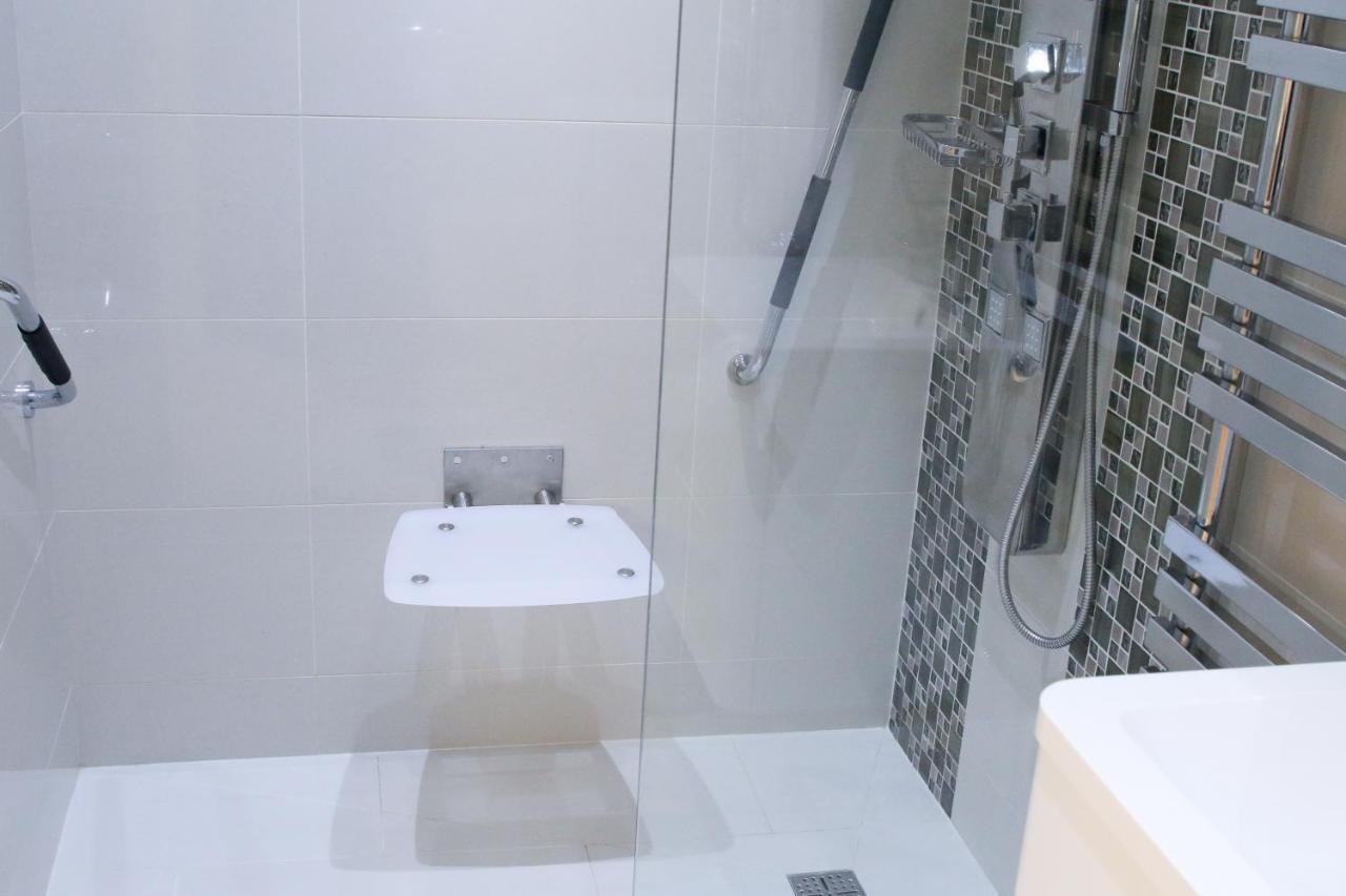 Lovely Studio Apartment With Access For Wheel-Chairs In Sydenham London Exteriör bild