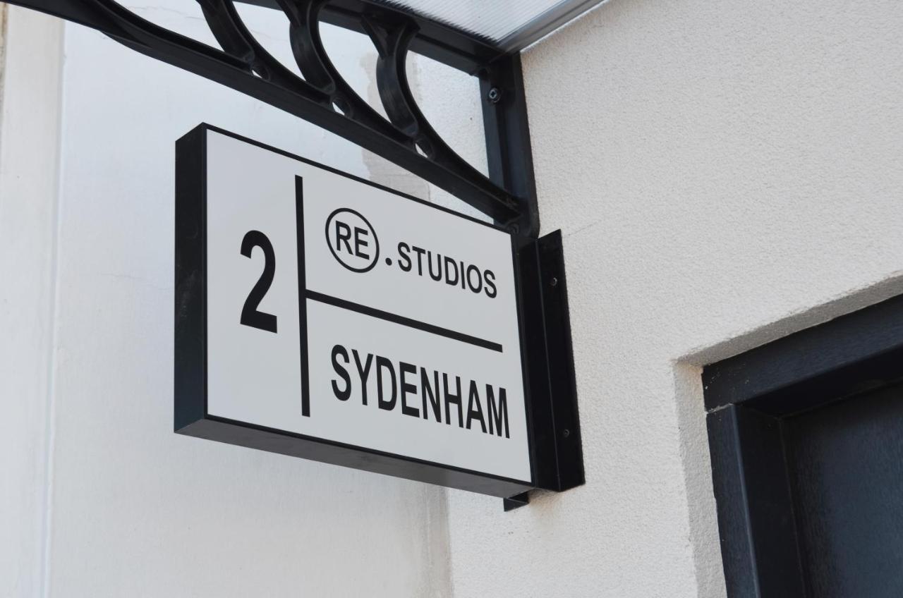 Lovely Studio Apartment With Access For Wheel-Chairs In Sydenham London Exteriör bild